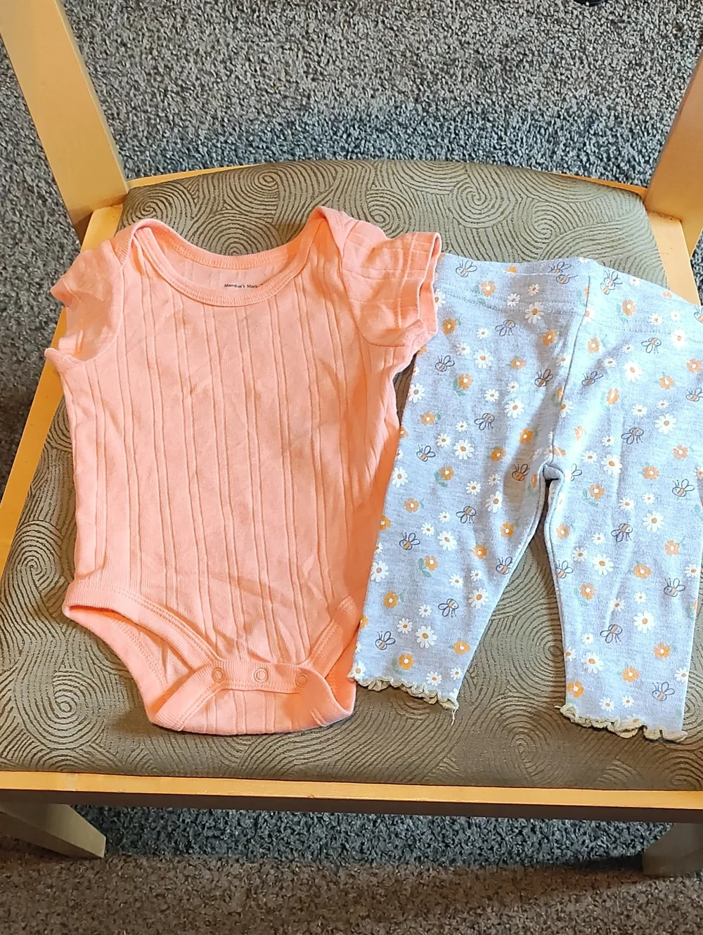 Peach Ribbed Baby One-Piece with Gray Floral Leggings Set 0-3 Months